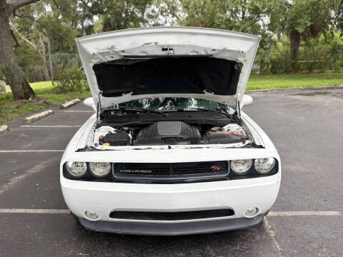 2014 Dodge Challenger R/T Plus