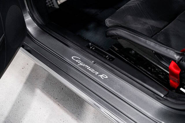 2012 Porsche Cayman R