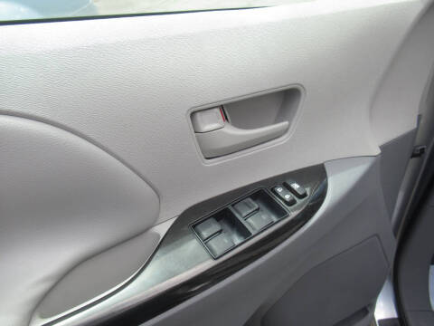 2011 Toyota Sienna