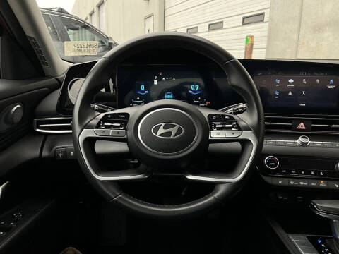 2025 Hyundai Elantra SEL Convenience