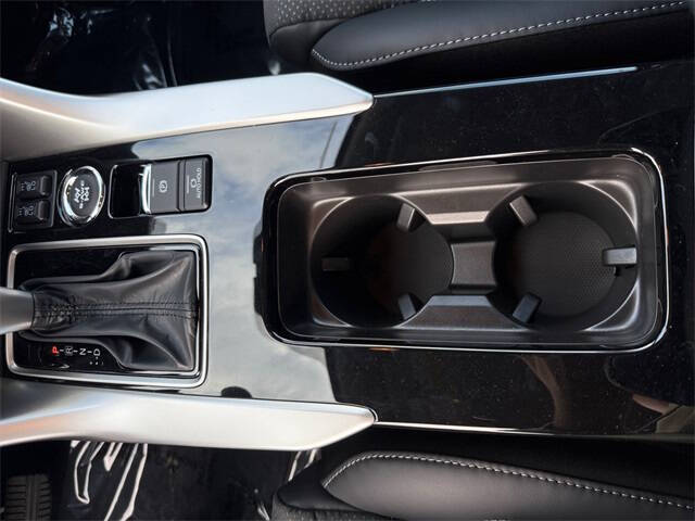 2026 Mitsubishi Eclipse Cross SE