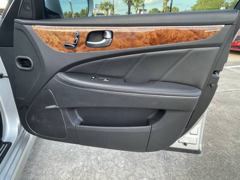 2014 Hyundai Equus Signature