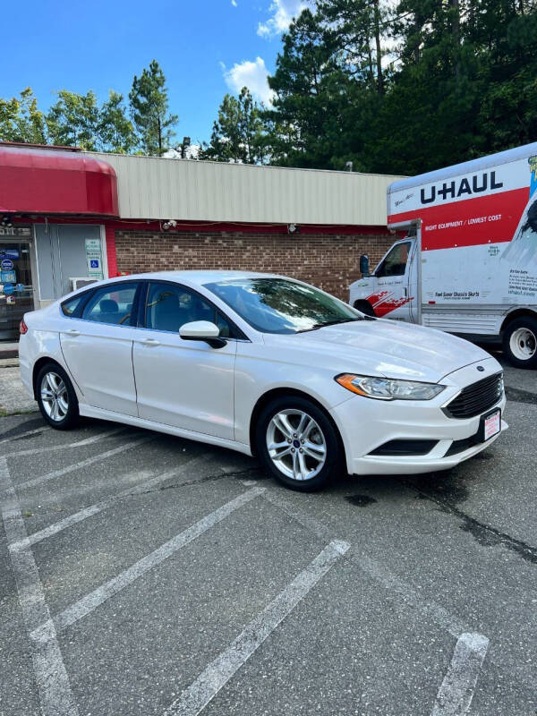 2018 Ford Fusion SE photo 3