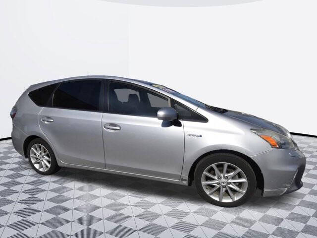 2012 Toyota Prius v Five