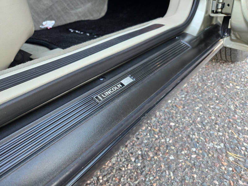 1997 Lincoln Town Car Executive