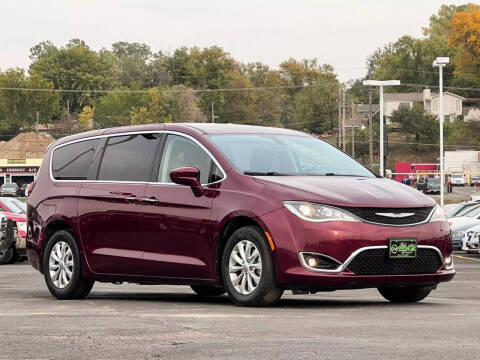 2019 Chrysler Pacifica for sale at Greenline Motors, LLC. in Bellevue NE