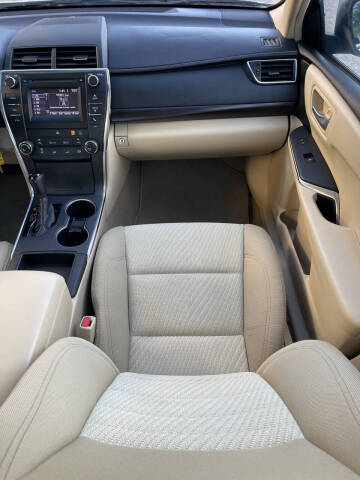 2015 Toyota Camry LE