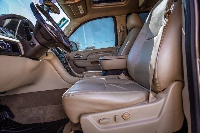 2012 Cadillac Escalade Luxury