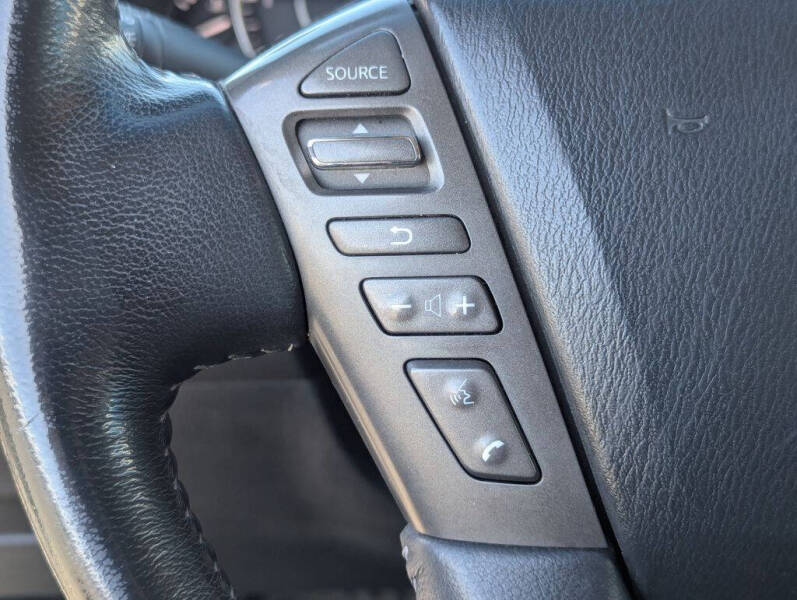 2017 Nissan Armada SV