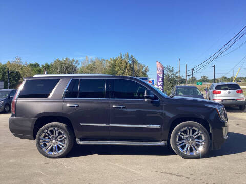 2016 Cadillac Escalade Luxury Collection