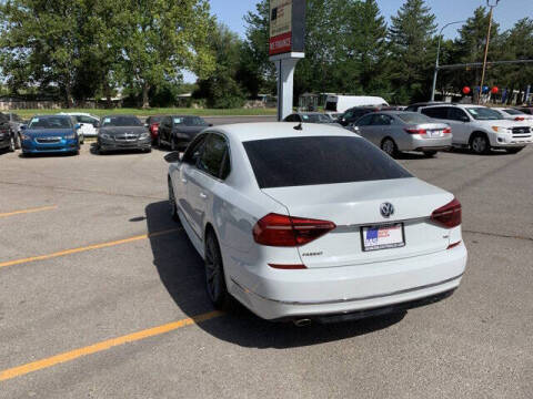2017 Volkswagen Passat 1.8T R-Line