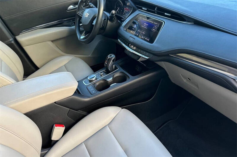 2019 Cadillac XT4 Luxury