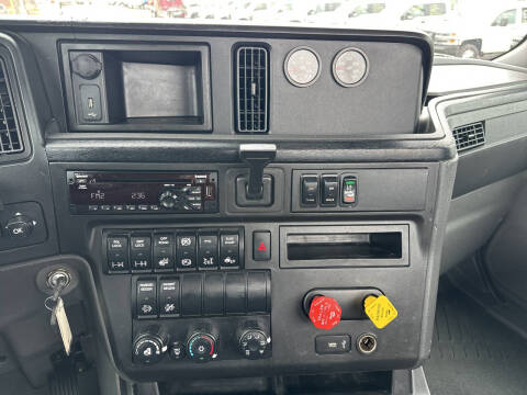 2021 International RH613