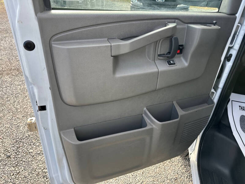 2022 Chevrolet Express 2500