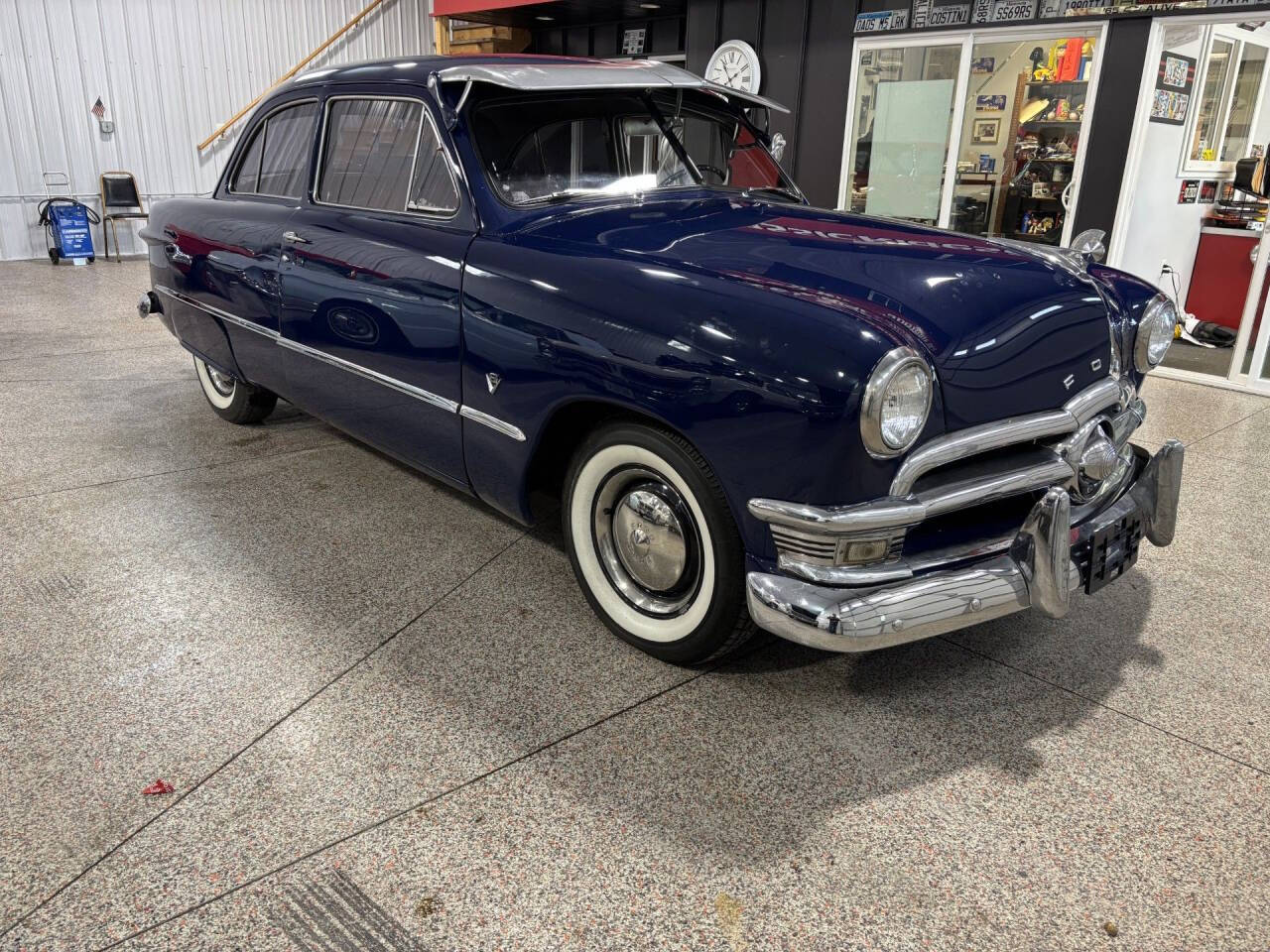 1949 Ford Coupe 2