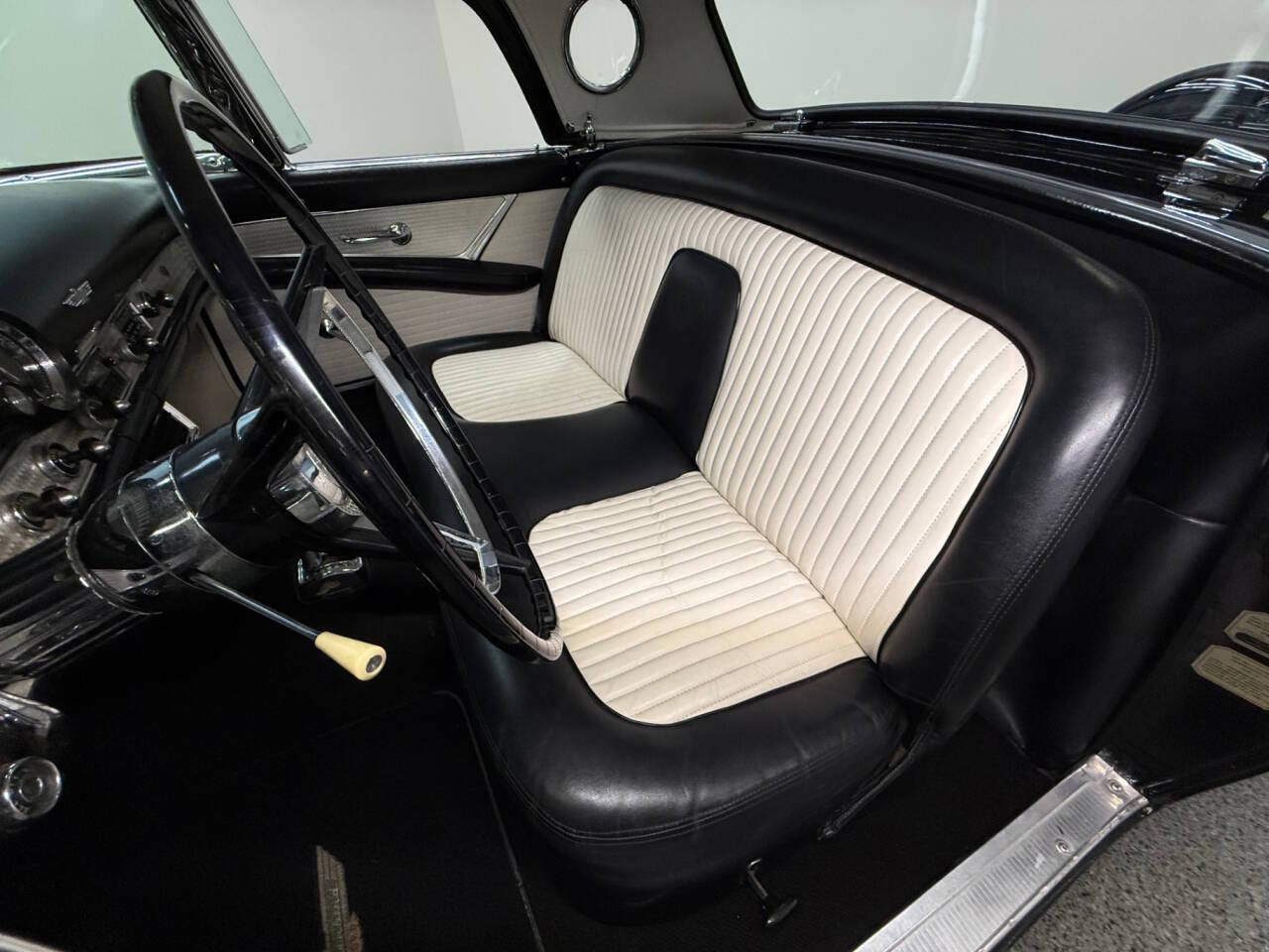 1956 Ford Thunderbird 15