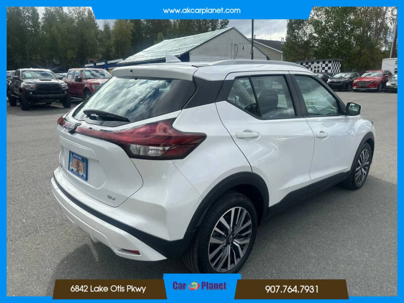 2022 Nissan Kicks SV