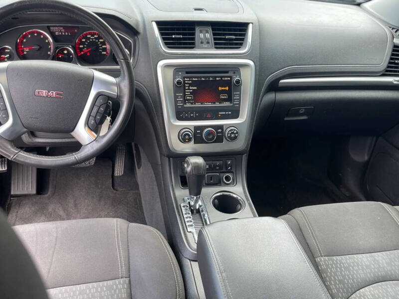 2016 GMC Acadia SLE-2