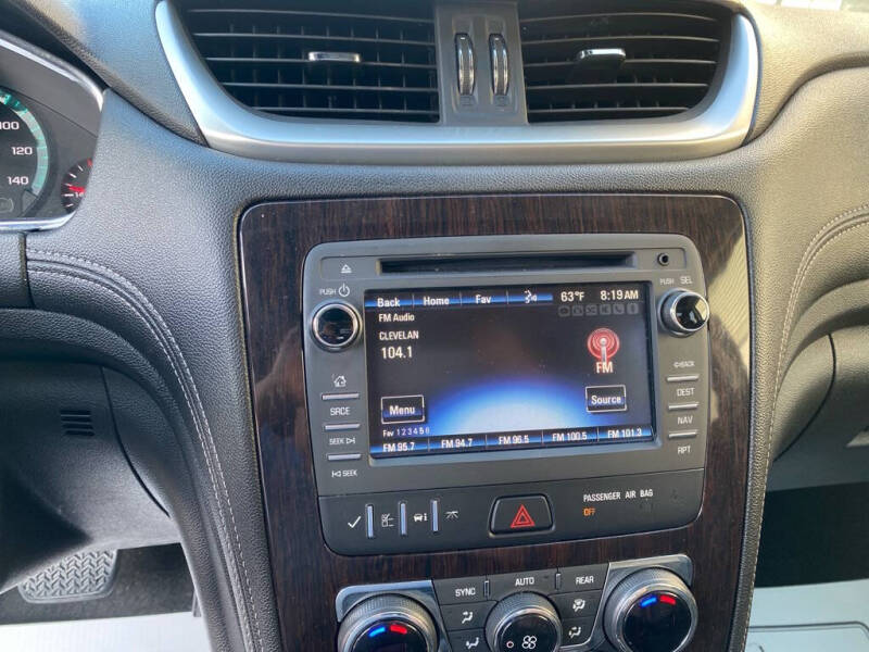 2017 Chevrolet Traverse LT