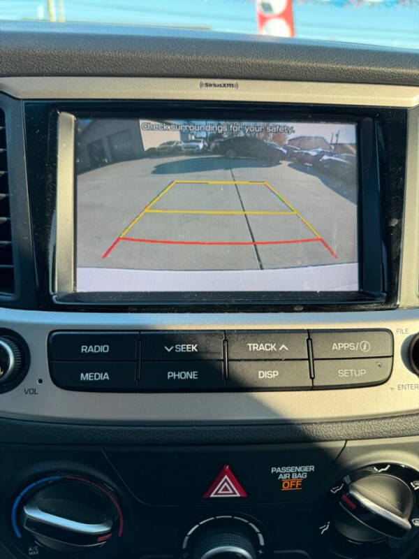 2019 Hyundai Accent SE