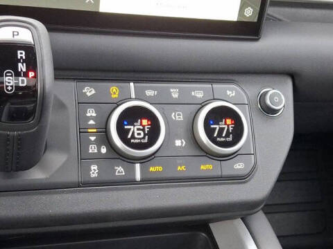 2025 Land Rover Defender 130 V8 P500