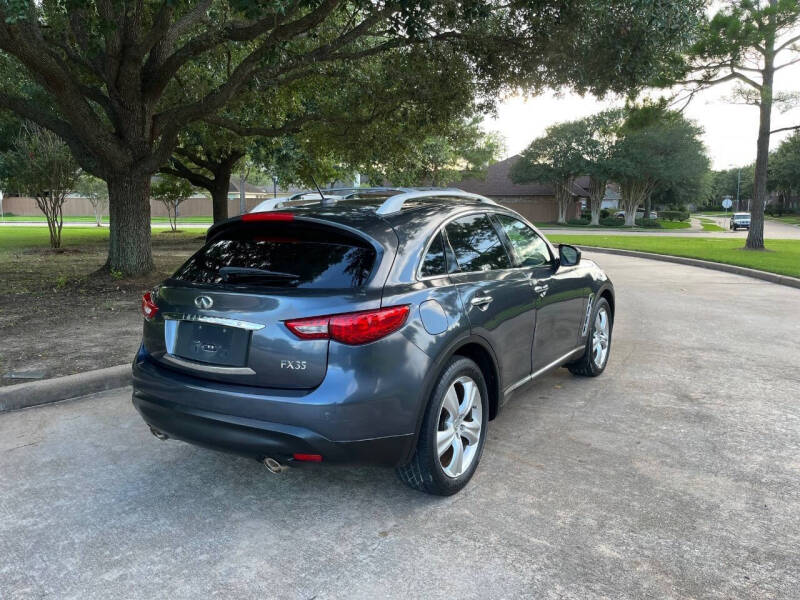 2011 Infiniti FX35