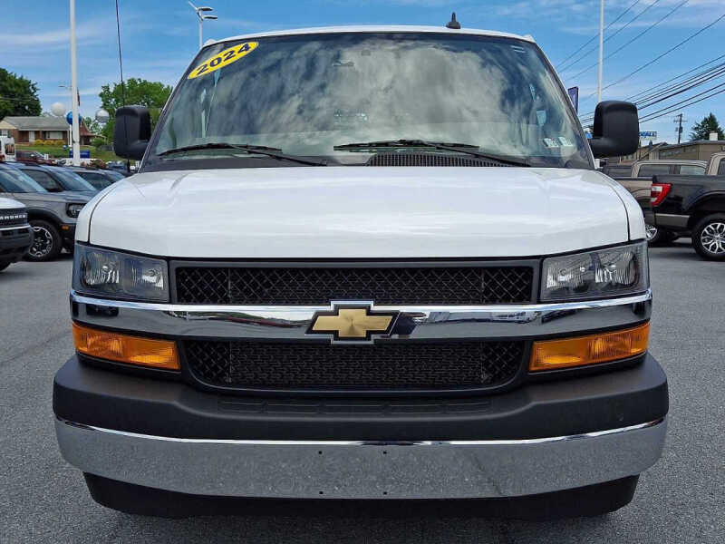 2024 Chevrolet Express 2500