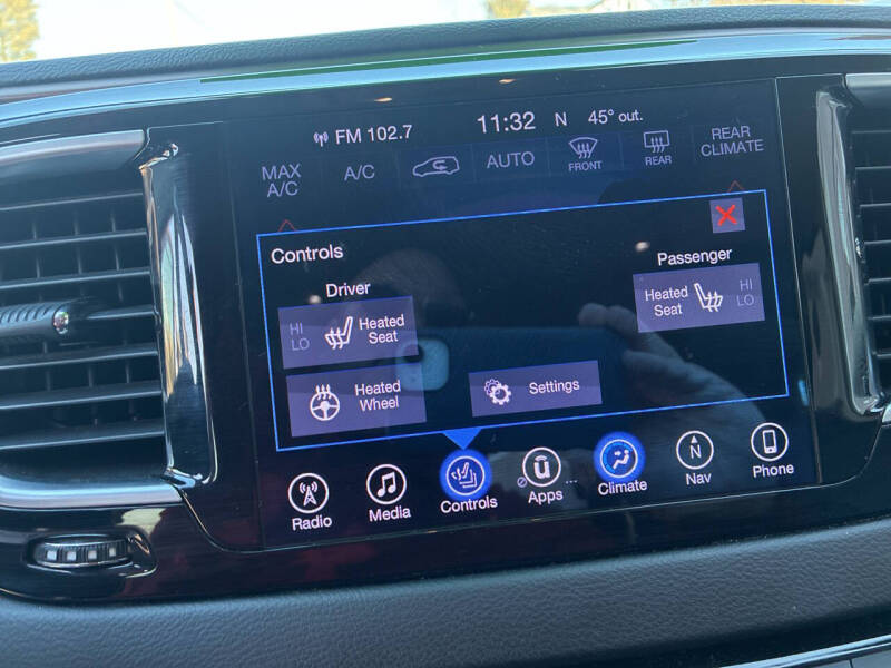 2017 Chrysler Pacifica Touring-L Plus