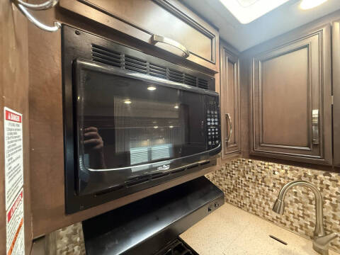 2023 Newmar Baystar Sport