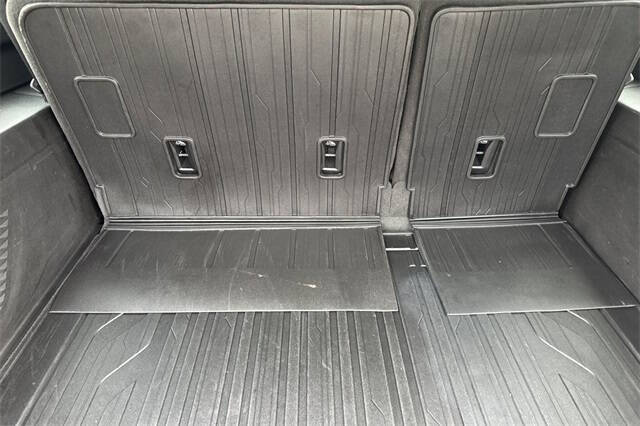 2023 GMC Yukon XL AT4