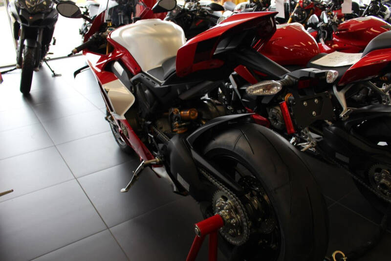 2024 Ducati Panigale V4 R