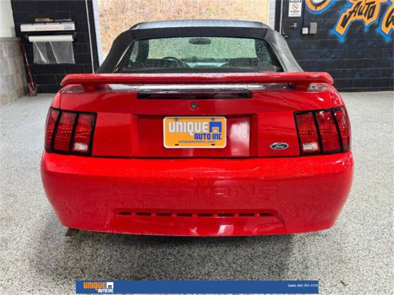 2002 Ford Mustang Deluxe