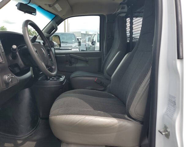 2023 GMC Savana 2500