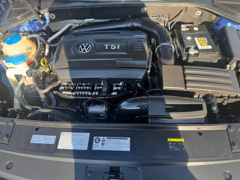2017 Volkswagen Passat 1.8T R-Line