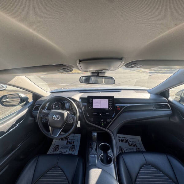 2022 Toyota Camry SE