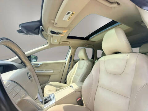2015 Volvo XC60 T5 Drive-E Premier