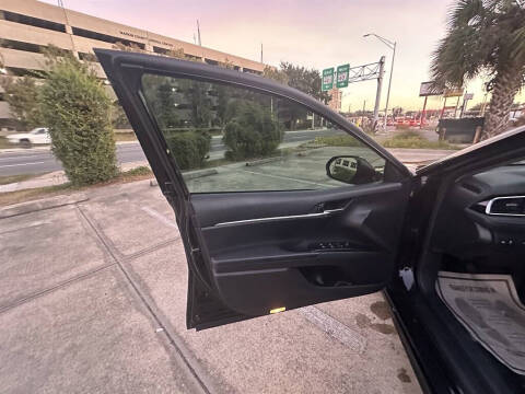 2018 Toyota Camry SE