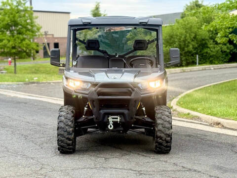 2024 Can-Am Defender HD7