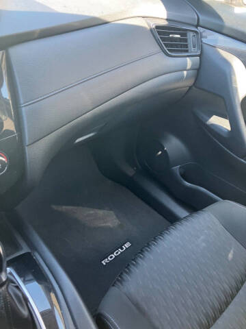 2017 Nissan Rogue S