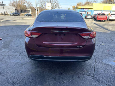 2016 Chrysler 200 LX