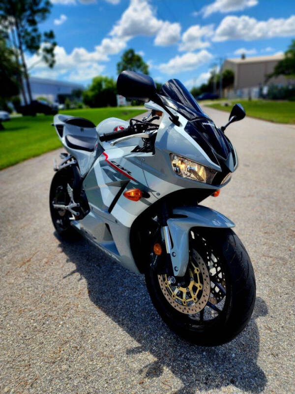 2025 Honda CBR600RR