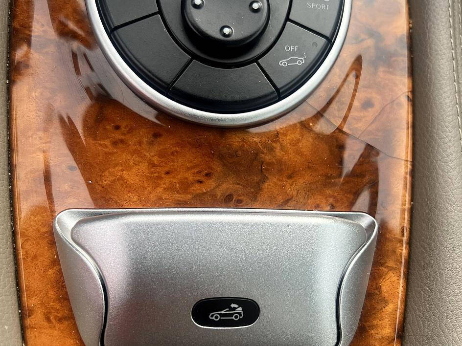 Mercedes-BenzSL-Class30