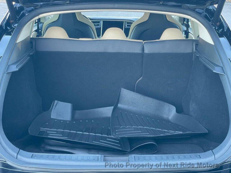 2013 Tesla Model S Performance