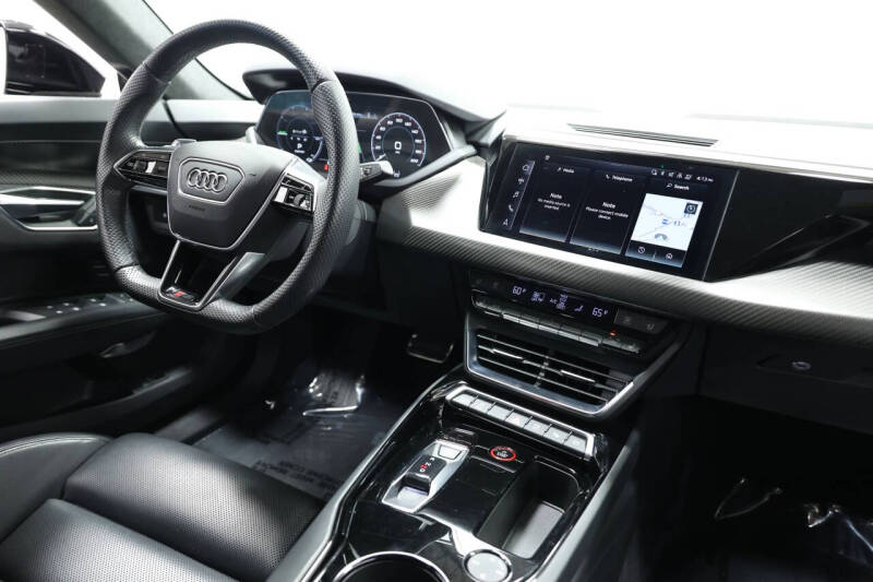 2022 Audi RS e-tron GT quattro