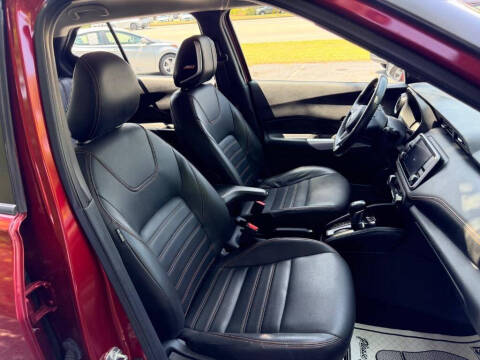 2020 Nissan Kicks SR