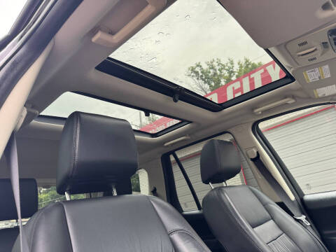 2012 Land Rover LR2 HSE LUX