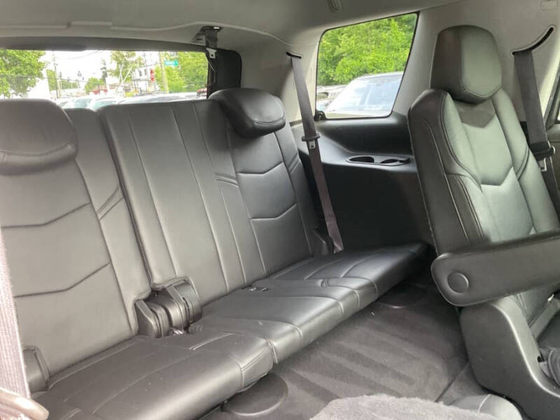 2017 Cadillac Escalade Luxury