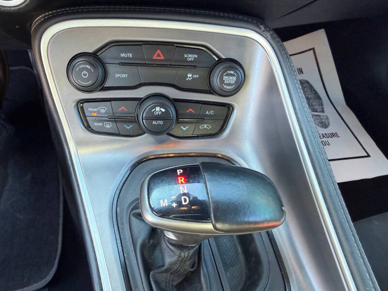 2019 Dodge Challenger SXT