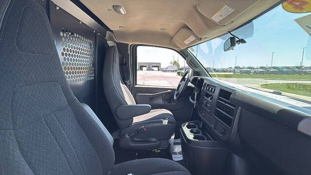 2024 Chevrolet Express 2500