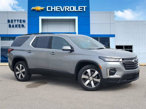 2023 Chevrolet Traverse for sale at Betten Baker Preowned Center in Twin Lake MI